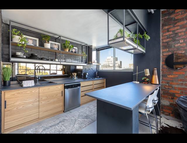 1 BEDROOM APARTMENT RENTED IN CAPE TOWN CITY CENTRE
